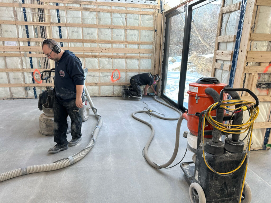 béton polie avec scellant au RDC